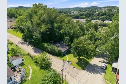 2521 Portland St, Hempfield Township, PA 15634 - Photo 14