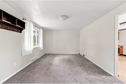 1134 Cardinal Dr, Scott Township, PA 15243 - Photo 4