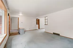 1739 Sample Rd, Pittsburgh, PA 15101 - Photo 4