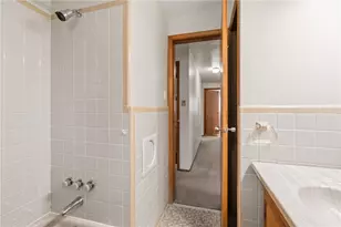 1739 Sample Rd, Pittsburgh, PA 15101 - Photo 12