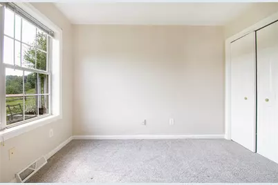 129 Park Crest Ln, Center Township, PA 16001 - Photo 4