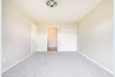 129 Park Crest Ln, Center Township, PA 16001 - Photo 8