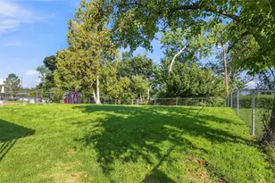 5330 Greenridge Dr, Pittsburgh, PA 15236 - Photo 22