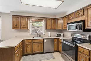 2358 Golfview Dr, Pittsburgh, PA 15241 - Photo 14