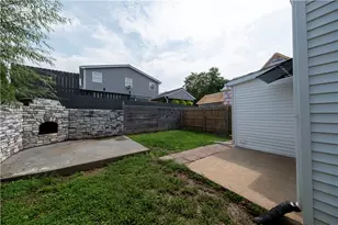 410 Wayne St, Roscoe, PA 15477 - Photo 30