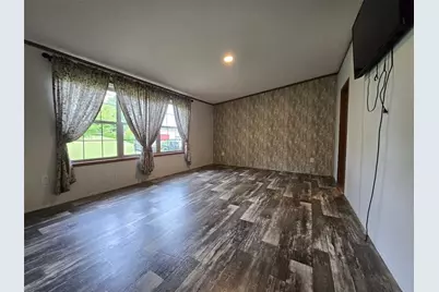 719 Bend Rd, Lackawannock Township, PA 16142 - Photo 12