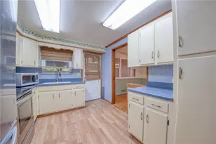 3416 Hazelhurst Ave, Pittsburgh, PA 15227 - Photo 4