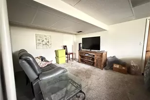 1177 Cascade Dr, Homestead, PA 15120 - Photo 14