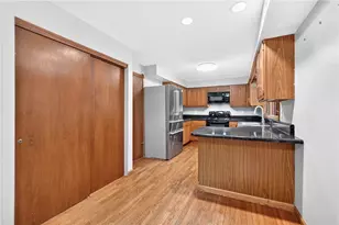267 Kinvara Dr, Ross Twp, PA 15237 - Photo 12
