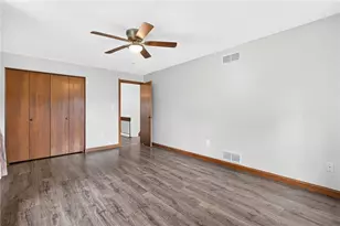 267 Kinvara Dr, Ross Twp, PA 15237 - Photo 32
