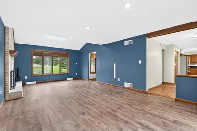 267 Kinvara Dr, Ross Twp, PA 15237 - Photo 8