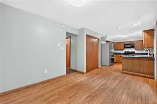 267 Kinvara Dr, Ross Twp, PA 15237 - Photo 10