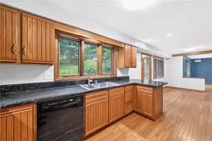 267 Kinvara Dr, Ross Twp, PA 15237 - Photo 14