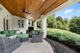 108 Carriage Hill Dr, Adams Township, PA 16046 - Photo 10