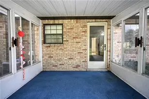 105 Williamsburg Dr, Elizabeth Twp/Boro, PA 15037 - Photo 4