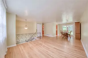 110 York Dr, Ross Twp, PA 15214 - Photo 4