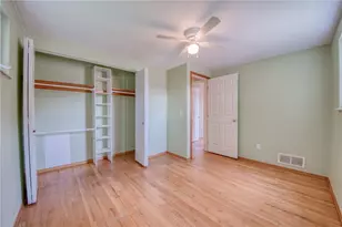110 York Dr, Ross Twp, PA 15214 - Photo 10