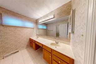 240 William Dr, North Strabane, PA 15317 - Photo 28