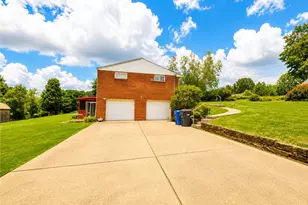 124 Tanglewood Dr, Middlesex Township, PA 16059 - Photo 4