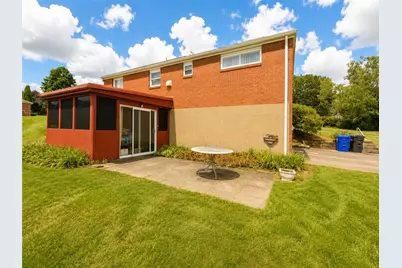 124 Tanglewood Dr, Middlesex Township, PA 16059 - Photo 2