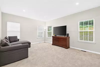 1319 Francis Way, Collier Township, PA 15071 - Photo 8