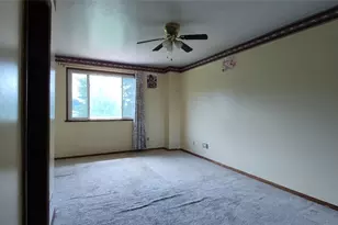4674 Wilburke Ave, Pittsburgh, PA 15236 - Photo 10