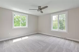 10022 Oakridge Dr, Pittsburgh, PA 15090 - Photo 28