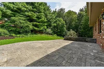 10022 Oakridge Dr, Pittsburgh, PA 15090 - Photo 34
