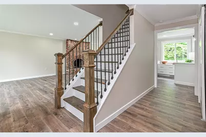 10022 Oakridge Dr, Pittsburgh, PA 15090 - Photo 16