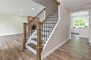 10022 Oakridge Dr, Pittsburgh, PA 15090 - Photo 16