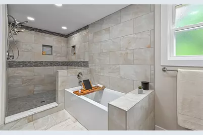 10022 Oakridge Dr, Pittsburgh, PA 15090 - Photo 24