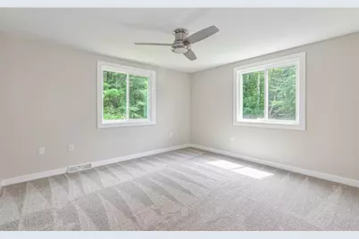 10022 Oakridge Dr, Pittsburgh, PA 15090 - Photo 10