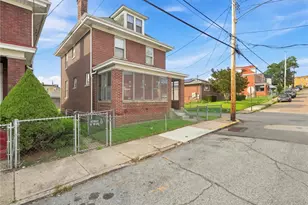 1224 Holmes St, McKees Rocks, PA 15136 - Photo 2