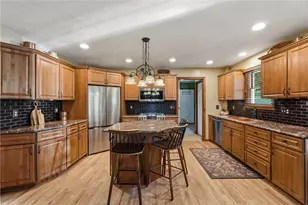721 Stonebridge Dr, North Huntingdon, PA 15642 - Photo 18