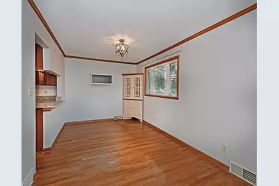 1460 Mohican Dr, Pittsburgh, PA 15228 - Photo 6
