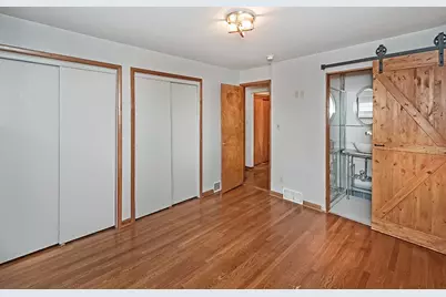 1460 Mohican Dr, Pittsburgh, PA 15228 - Photo 12