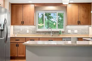1557 Kuhlview Dr, Pittsburgh, PA 15237 - Photo 6