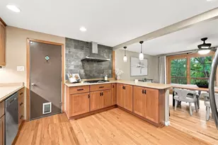 1557 Kuhlview Dr, Pittsburgh, PA 15237 - Photo 8