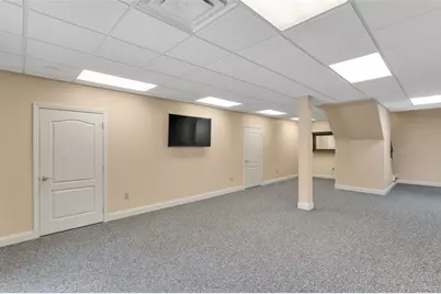 9731 Harmony Dr, Pittsburgh, PA 15237 - Photo 32