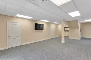 9731 Harmony Dr, Pittsburgh, PA 15237 - Photo 32