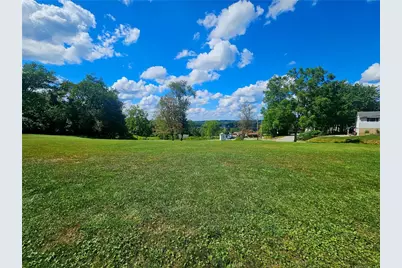 2 Fritchman Dr, Penn Twp, PA 15644 - Photo 2