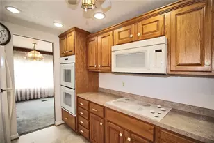478 Cecil-Henderson Rd, Cecil, PA 15322 - Photo 4