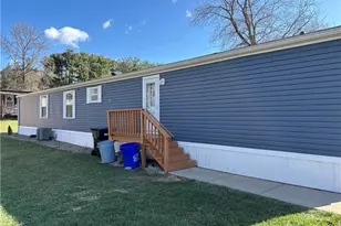 146 Cardinal Dr, Hempfield Township, PA 15644 - Photo 2