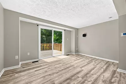 902 Lynwood, Cranberry Township, PA 16066 - Photo 6