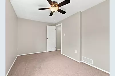 902 Lynwood, Cranberry Township, PA 16066 - Photo 16