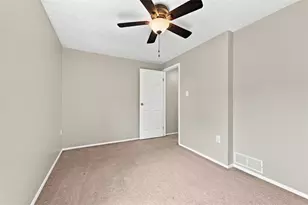 902 Lynwood, Cranberry Township, PA 16066 - Photo 16