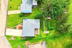 1909 Michren Cir, South Park, PA 15129 - Photo 22