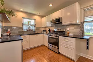 298 Hawthorne Rd, Pittsburgh, PA 15209 - Photo 6