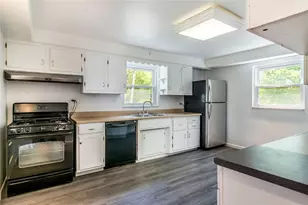 615 Beltzhoover Ave, Pittsburgh, PA 15210 - Photo 10