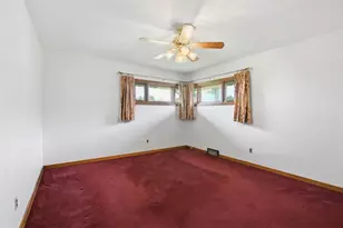 1722 Worcester Dr, Scott Township, PA 15243 - Photo 20